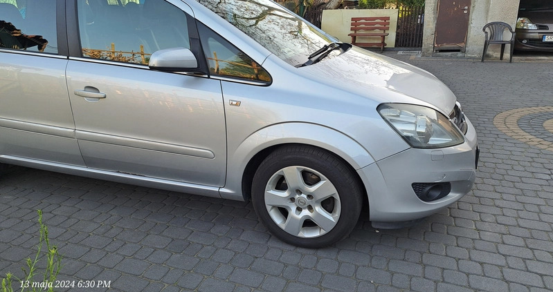 Opel Zafira cena 10000 przebieg: 254000, rok produkcji 2009 z Rybnik małe 277